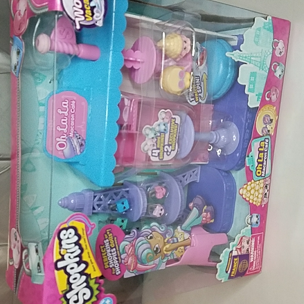 New in Box Shopkins Oh La La Macaron Cafe